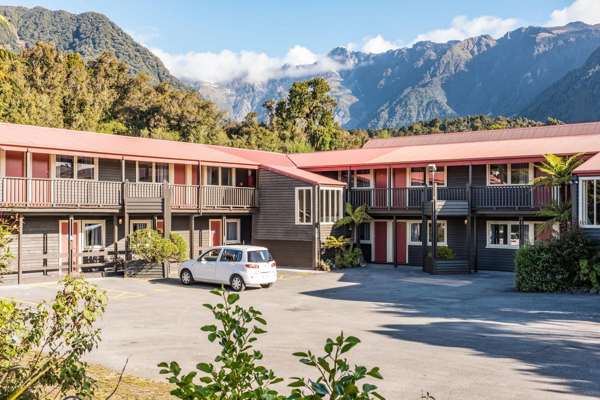 Heartland Hotel Glacier Country Fox Glacier Exteriör bild